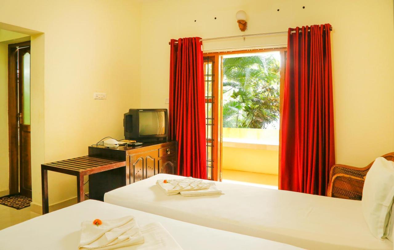 La Exotica Hotel Varkala Ngoại thất bức ảnh