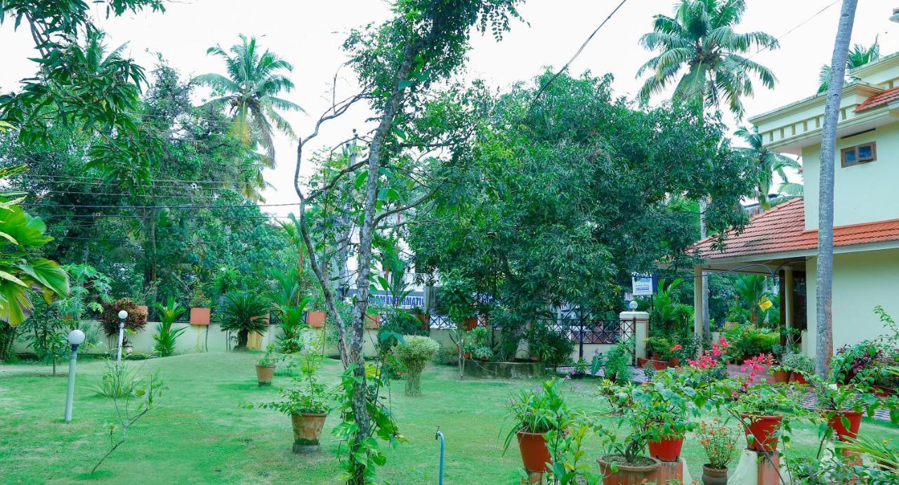 La Exotica Hotel Varkala Ngoại thất bức ảnh