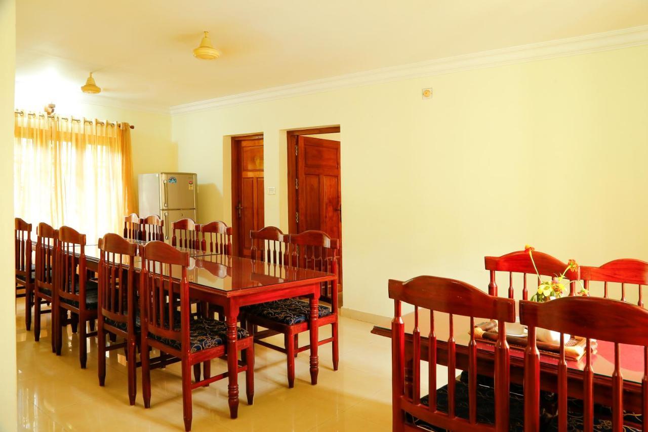 La Exotica Hotel Varkala Ngoại thất bức ảnh